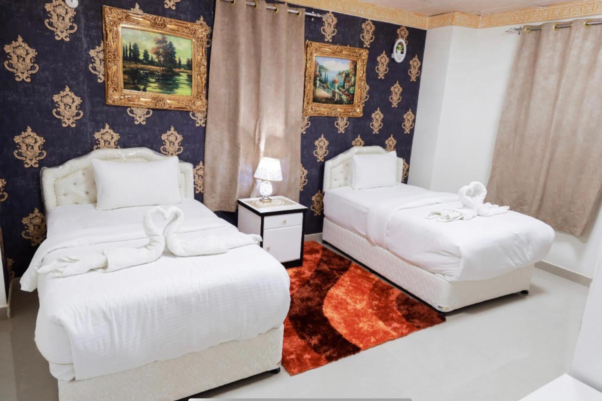 Capital O 141 Golden Rays Hotel Ibrā 外观 照片