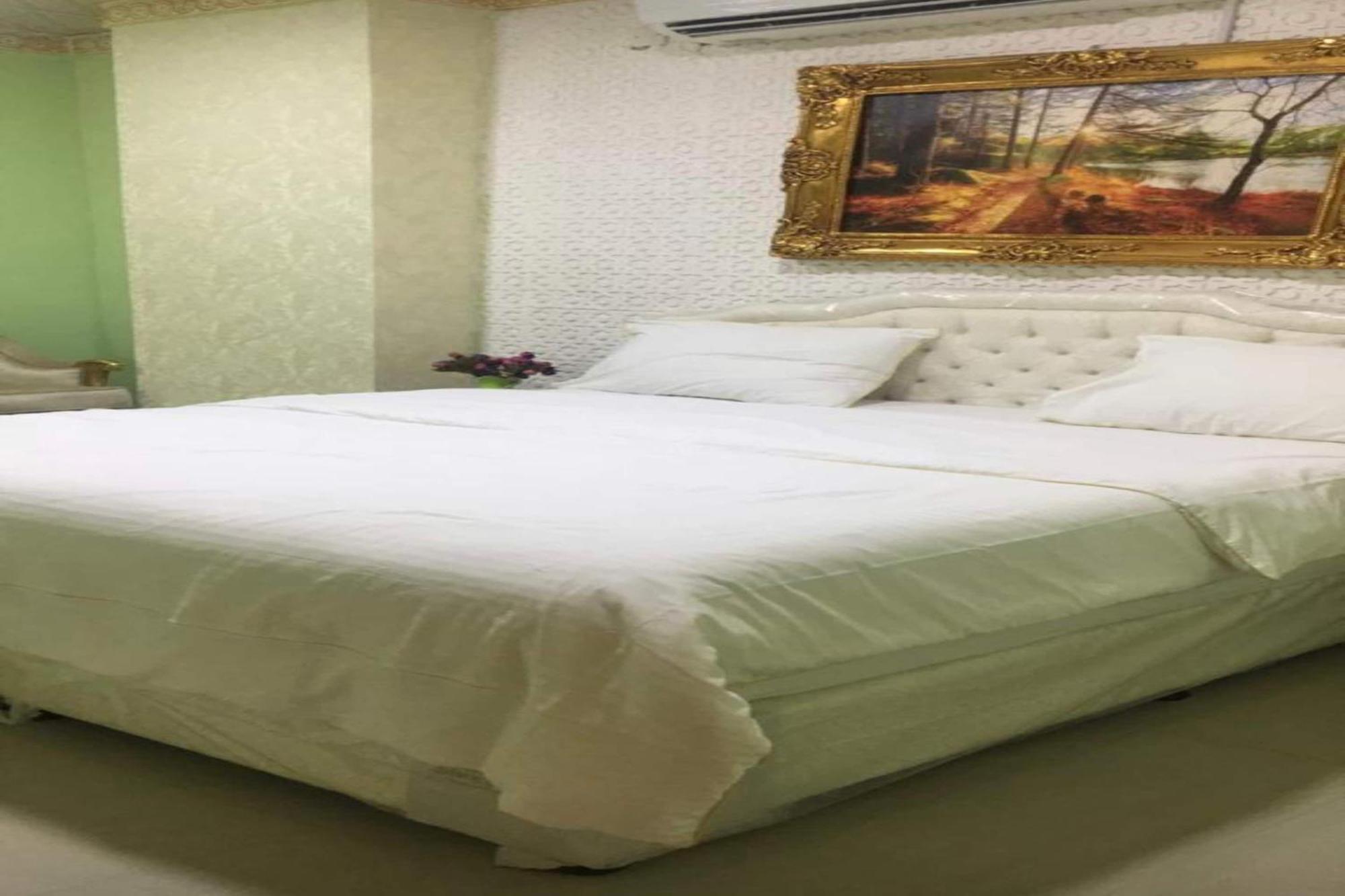 Capital O 141 Golden Rays Hotel Ibrā 外观 照片